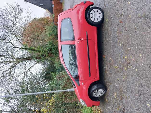 Cheap Renault Twingo, 2010 (59) Red Hatchback, Manual Petrol, 12,000 miles for sale in Colchester, Essex