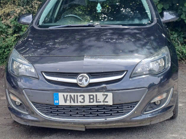 Cheap Vauxhall Astra, 2013 (13) Black Hatchback, Manual Diesel, 163,000 miles for sale in Truro, Cornwall