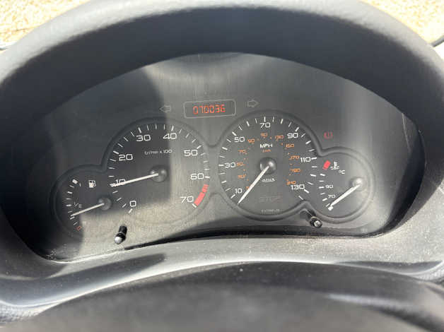 Peugeot 206, 2004 (04) Silver Hatchback, Manual Petrol, 69,966 miles - Image 10