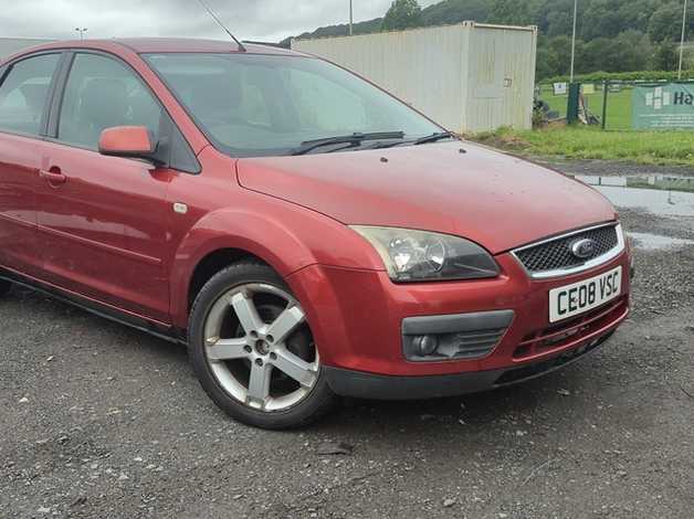 Cheap Ford Focus, 2008 Long MOT, Red Hatchback, Manual Petrol, not astra for sale in Neath / Castell-nedd, West Glamorgan