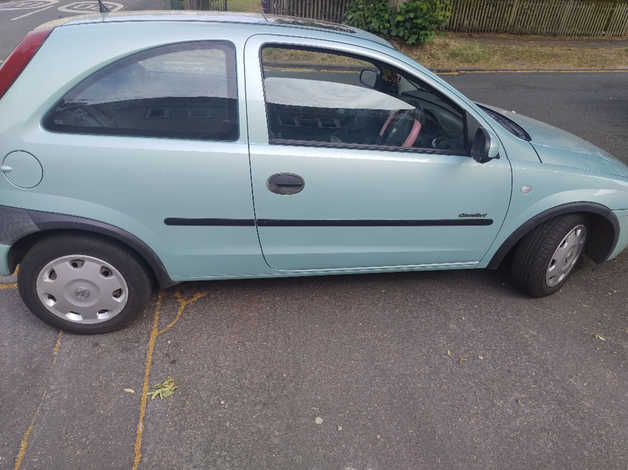 Cheap Vauxhall Corsa, 2001 (51) Green Hatchback, Semi auto Petrol, 70,659 miles for sale in Norwich, Norfolk