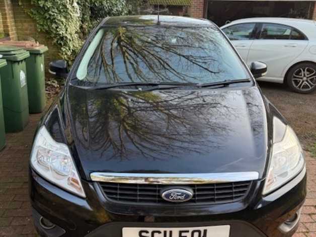 EYE CATCHING FORD FOCUS SPORT 1.6, PETROL. GOOD INSIDE AND GOOD OUTSIDE - Image 5