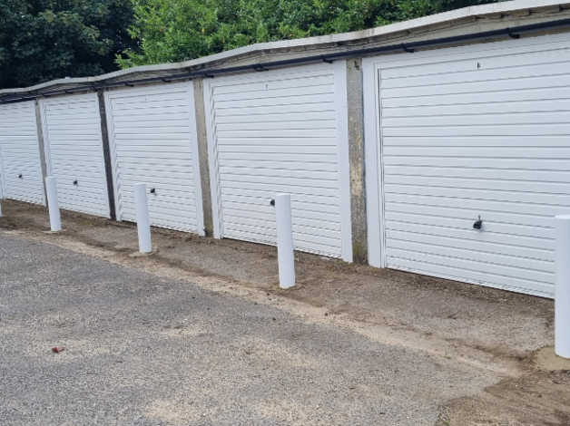 Garage/parking/storage To Rent: Escombe Road (r/o 15) Bishopstoke ...