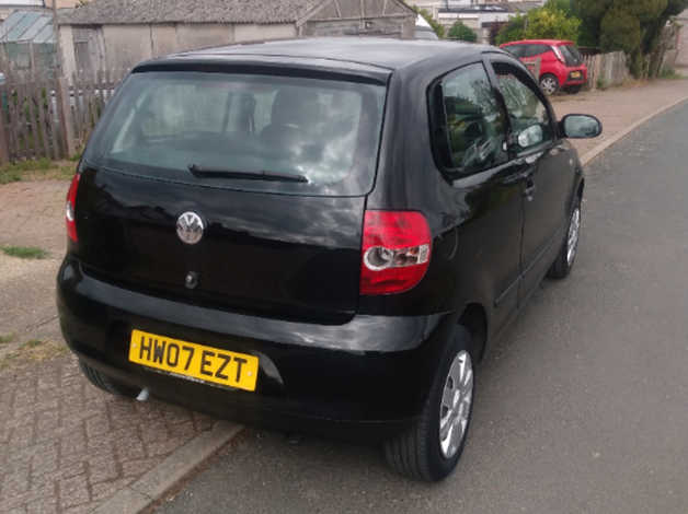 Volkswagen Fox, 2007 (07) Black Hatchback, Manual Petrol, 104,461 miles - Image 3