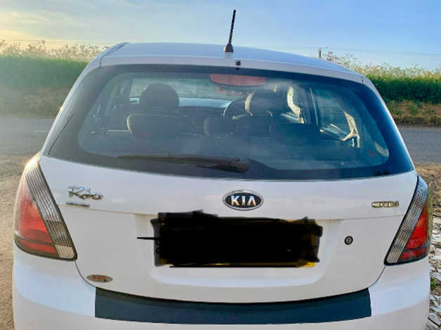 Kia Rio, 2011 (11) White Hatchback, Manual Diesel, 115,000 miles - Image 3