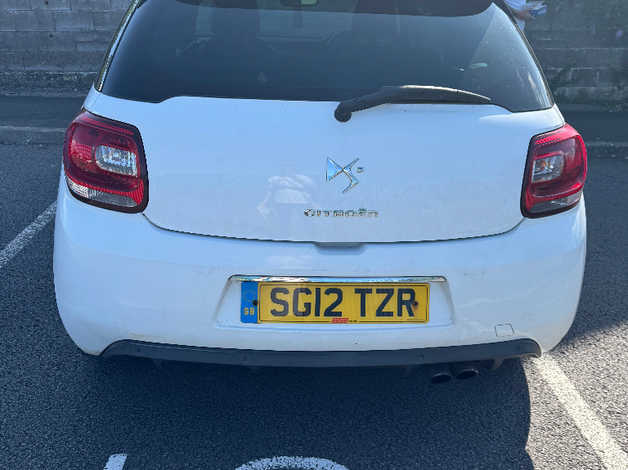 Citroen Ds3, 2012 (12) White Hatchback, Manual Diesel, 181,123 miles - Image 3