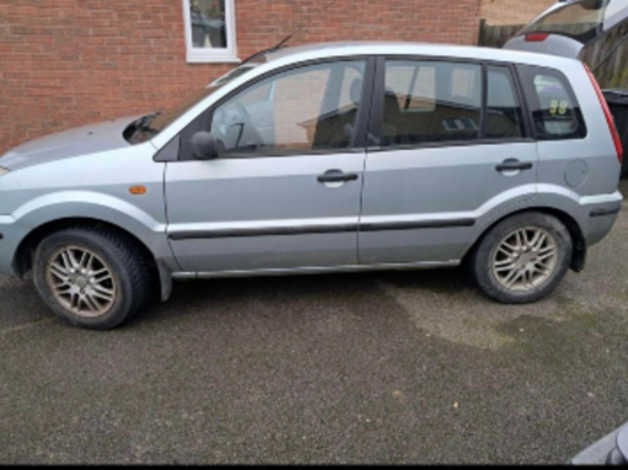 Cheap Ford Fusion, 2003 (53) Green Hatchback, Manual Petrol, 138,000 miles for sale in Skegness, Lincolnshire