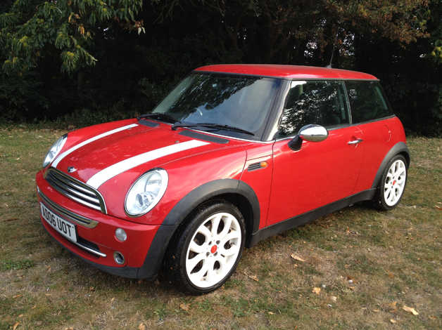 Cheap MINI ONE 2006 MOT 11 MONTHS ALLOY WHEELS AIR CON CD PLAYER CHEAP CAR NICE LITTLE CAR for sale in Colchester, Essex