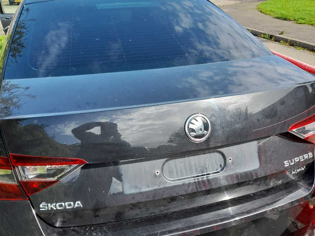 Skoda Superb, 2018 (18) Black Hatchback, Semi auto Petrol, 90,457 miles - Image 6