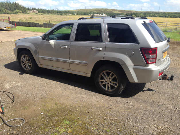 Jeep GRAND CHEROKEE CRD LTD AUTO, 2009 (58) Silver 4x4, Automatic Diesel, 97,000 miles - Image 3
