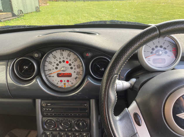 Mini MINI, 2004 (04) White Hatchback, Manual Petrol, 129,042 miles - Image 4