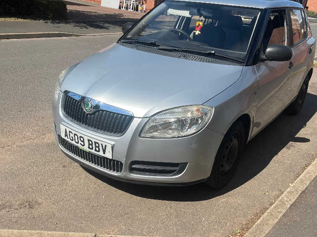 Skoda Fabia, 2009 (09) Silver Hatchback, Manual Petrol, 148,855 miles - Image 3