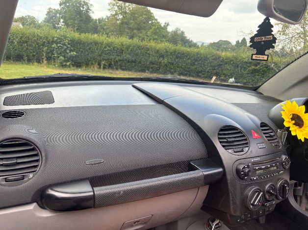 Volkswagen Beetle, 2005 (55) Grey Convertible, Manual Petrol, 138,808 miles - Image 2