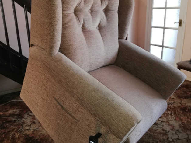 Hsl Riser Reclining Chair In Plymouth