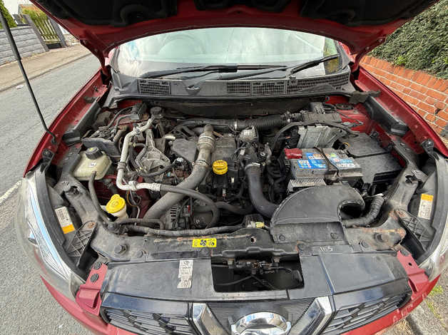 Cheap Nissan Qashqai, 2011 (11) Red Hatchback, Manual Diesel, 123,224 miles for sale in Pontypridd, Mid Glamorgan