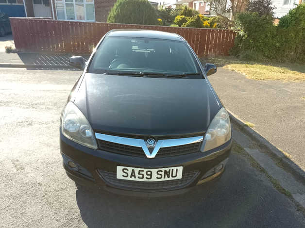 Vauxhall Astra, 2009 (59) Black Hatchback, Manual Petrol, 88,259 miles - Image 4