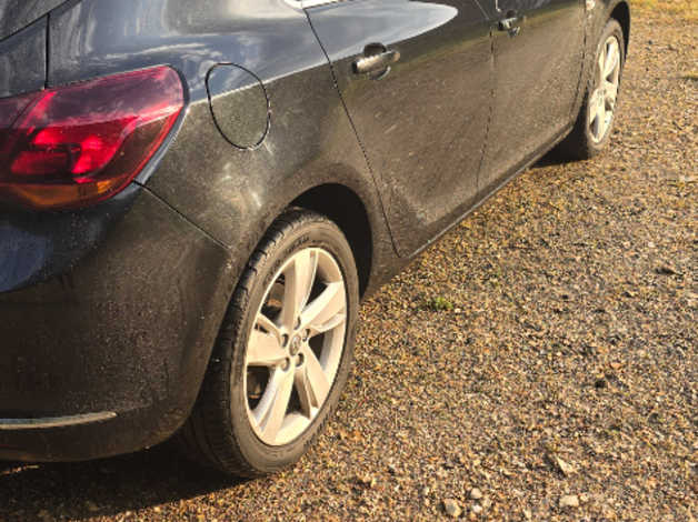 Vauxhall Astra, 2014 (64) black hatchback, Manual Petrol, 82,365 miles - Image 7