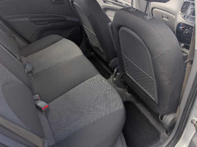 Kia Rio, 2010 (60) Silver Hatchback, Manual Petrol, 100,129 miles - Image 6