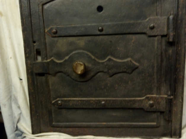 Vintage Cast Iron Oven Door In Amlwch Isle Of Anglesey Freeads
