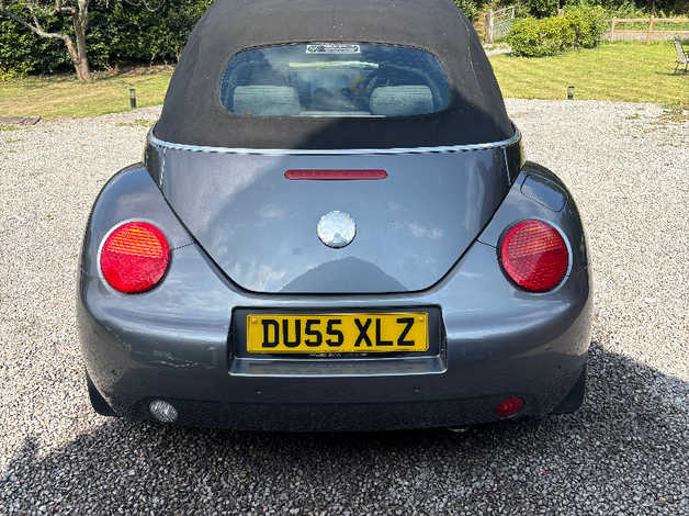 Volkswagen Beetle, 2005 (55) Grey Convertible, Manual Petrol, 138,808 miles - Image 5