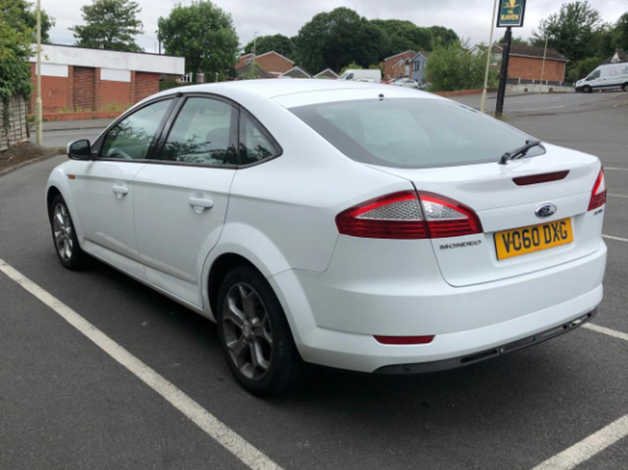 Ford Mondeo, 2010 (60) White Hatchback, Manual Diesel, 148,936 miles - Image 3