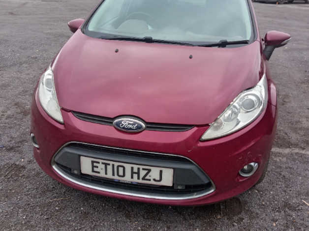 Cheap Ford FIESTA ZETEC TDCI, 2010 (10) Red Hatchback, Manual Diesel, 118,000 miles for sale in Edenbridge, Kent