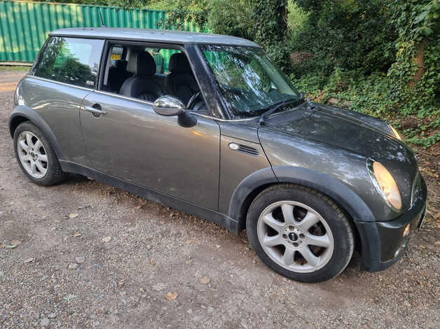 Cheap Mini MINI, 2006 (06) Grey Hatchback, Manual Petrol, 95,281 miles for sale in Enfield, Greater London