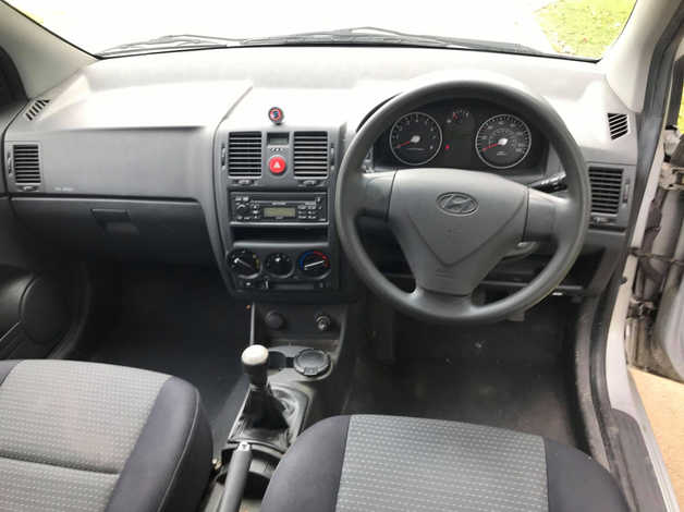 HYUNDAI GETZ 1.1 GSI CHEAP CAR TO TAX AND INSURE 7 MONTHS MOT FULL SERVICE HISTORY NICE CLEAN SMALL CAR - Image 9