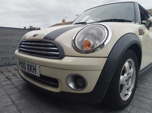 Cheap Mini MINI, 2010 (10) White Hatchback, Manual Petrol, 105,264 miles for sale in Preston, Lancashire