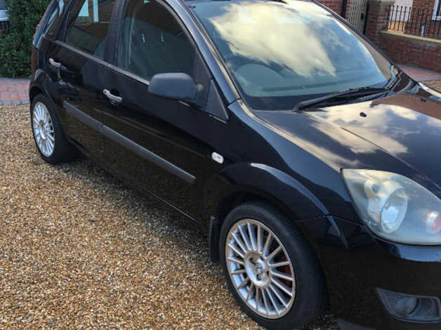 Cheap Ford Fiesta, 2006 (55) black hatchback, Manual Diesel, 150,000 miles for sale in Ashford