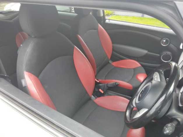 Mini MINI, 2010 (10) White Hatchback, Manual Petrol, 105,264 miles - Image 9
