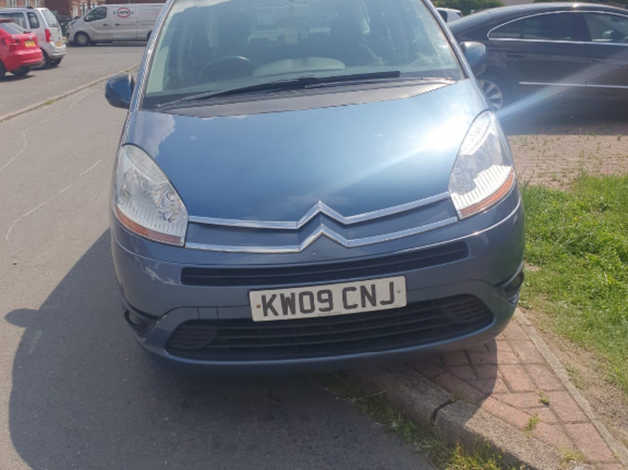 Cheap Citroen C4, 2009 (09) Blue MPV, Manual Diesel, 144,641 miles for sale in Rotherham, South Yorkshire