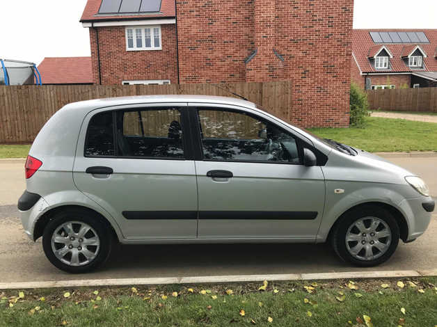 HYUNDAI GETZ 1.1 GSI CHEAP CAR TO TAX AND INSURE 7 MONTHS MOT FULL SERVICE HISTORY NICE CLEAN SMALL CAR - Image 6