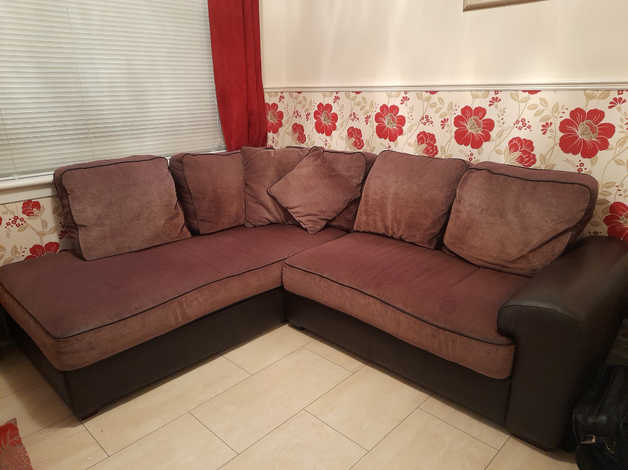 Corner Sofa Free to Uplift in Livingston
