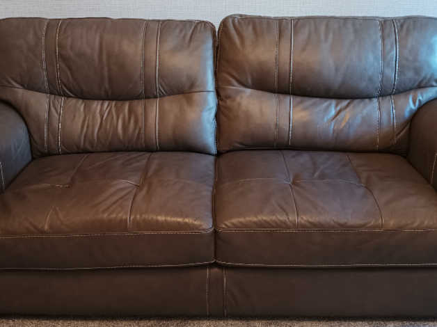 Clean and presentable 3 seater leather sofa. in Pontypool