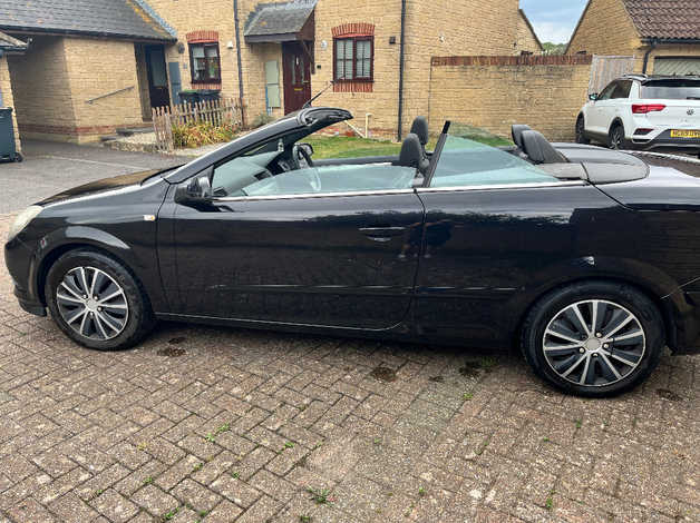 Cheap Vauxhall Astra, 2008 (08) Black Convertible, Manual Petrol, 82,669 miles for sale in Sturminster Newton, Dorset