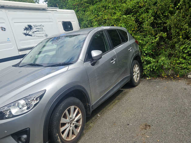 Mazda CX-5, 2013 (63) Silver Estate, Manual Diesel, 121,532 miles - Image 2