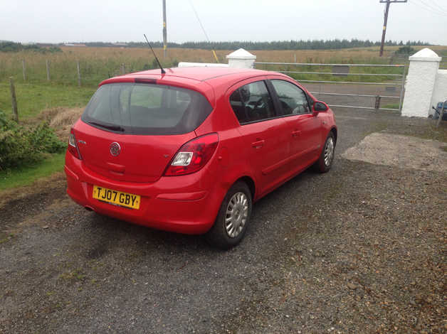 Vauxhall Corsa, 1.2 sxi 2007 (07) Red Hatchback, Manual Petrol, 91,778 miles long mot - Image 4