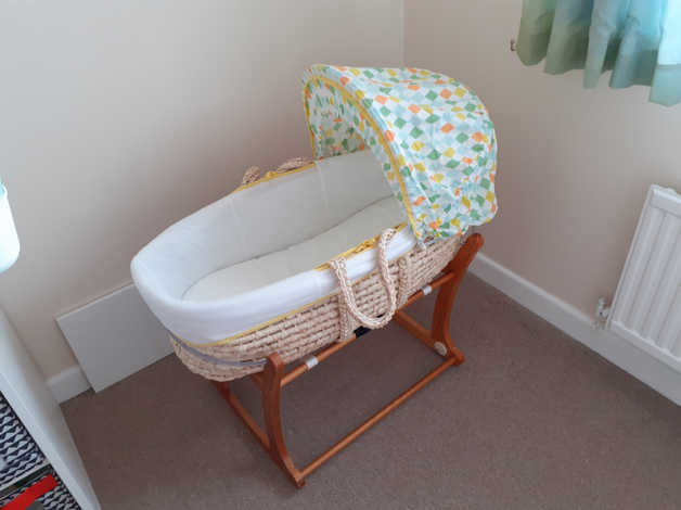 Mothercare Moses Basket With Rocking Stand Mattress Duvet And 3