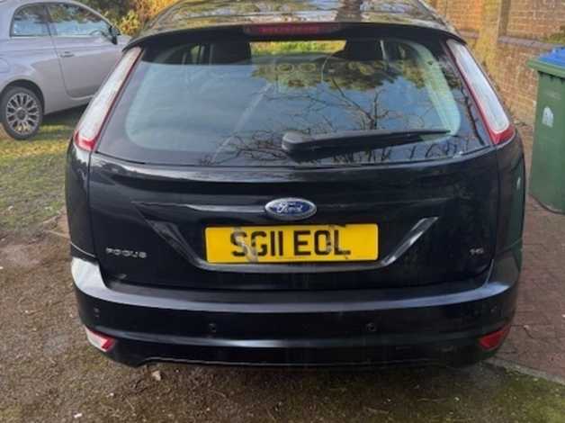 EYE CATCHING FORD FOCUS SPORT 1.6, PETROL. GOOD INSIDE AND GOOD OUTSIDE - Image 2