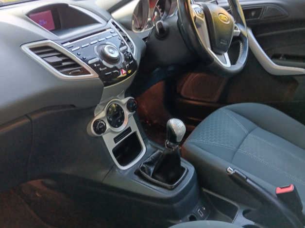 Ford Fiesta, 2011 (61) Blue Hatchback, Manual Diesel, 158,000 miles - Image 4
