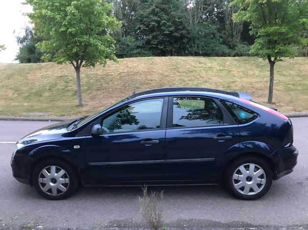 FORD FOCUS 1.6 10 MONTHS MOT FULL SERVICE HISTORY ULEZ COMPLIANT LOW MILEAGE - Image 5
