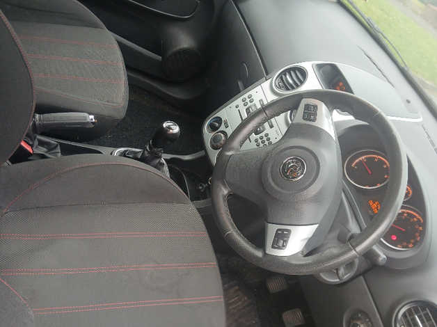 Vauxhall Corsa, 2009 (09) Black Hatchback, Manual Diesel, 66,343 miles - Image 5