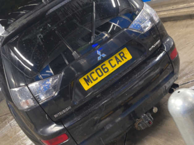 Mitsubishi Outlander, 2008 (08) Black Estate, Manual Diesel, 133,167 miles - Image 3